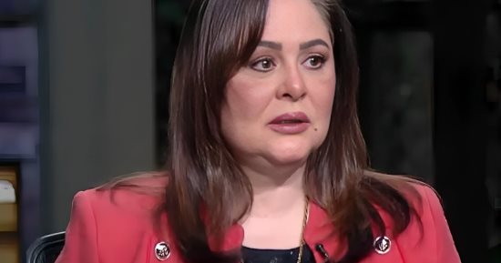 علا رامى جارة سوسن بدر فى مسلسل رحلة طاهر المصرى مع خالد التبوى