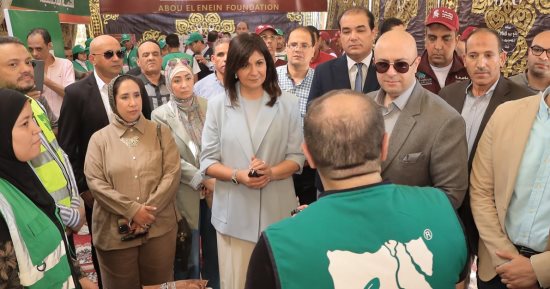 تنفيذا لتوجيهات الرئيس السيسى.. التحالف الوطنى يجوب المحافظات ضمن المرحلة الثالثة من «إيد واحدة».. خدمات متكاملة لأكثر من 100 ألف مستفيد.. ونبيلة مكرم: تجسيد حقيقي للتنمية المستدامة وترسيخ قيم التكافل