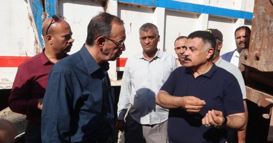 محافظ سوهاج يتفقد الحملة الميكانيكية بمدينة البلينا ويؤكد على جاهزية المعدات