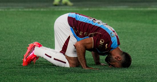محمد صلاح يدخل تاريخ الدوري التركي عبر بوابة طرابزون سبور