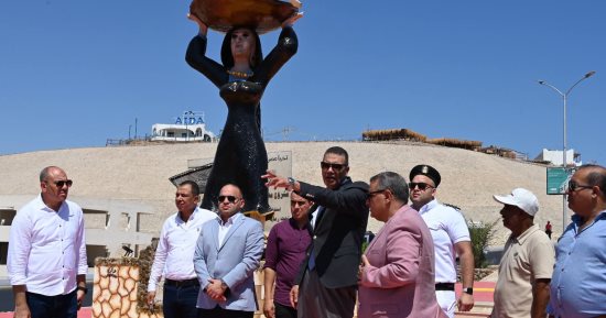 محافظ جنوب سيناء يتفقد تجميل ورفع كفاءة ممشى هضبة أم السيد بشرم الشيخ