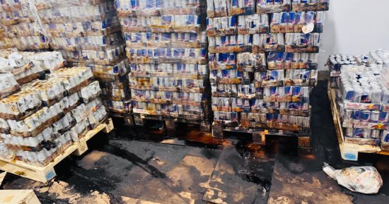 ضبط 13.5 طن مشروبات طاقة بمخزن غير مرخص بالعبور قبل طرحها بالأسواق