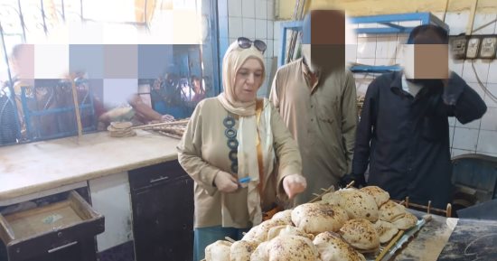 ضبط مخبزين بالإسماعيلية لتصرفهما في 5 أطنان دقيق بلدي مدعم و23 مخالفة تموينية