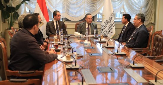 وزير التعليم العالى يلتقى رئيس الوطنية للإعلام ورئيس الاتحاد الإفريقى للرياضة الجامعية
