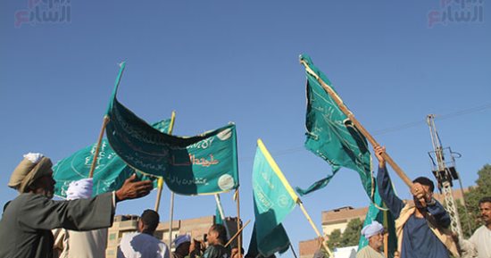 مسيرات بالجمال والرايات الخضراء.. مراسم احتفال الطرق الصوفية بالمولد النبوي في أسوان