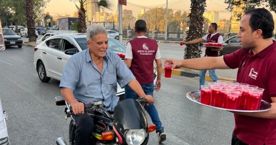 «شربات المولد» فى شوارع الجيزة.. مؤسسة أبو العينين تحتفل بالمولد النبوى.. صور