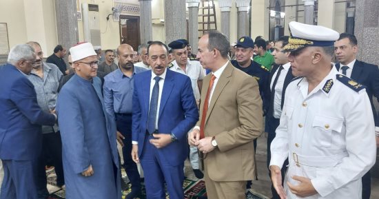 محافظ سوهاج يشهد الاحتفال بذكرى المولد النبوى الشريف بمسجد العارف بالله