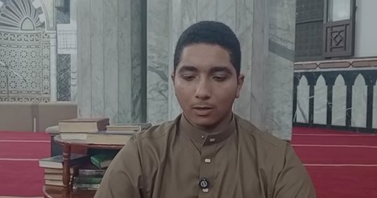 صلاح العفراوى قارئ متميز فى تلاوة القرآن الكريم بصوت عذب.. فيديو