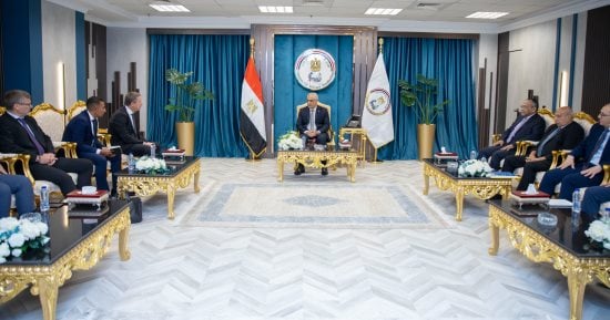 وزير الدولة للإنتاج الحربي يبحث مع «تاليس» توسيع الشراكة المصرية الفرنسية