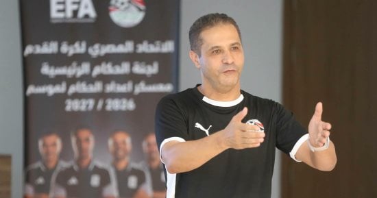 أنباء عن استقالة محمود عاشور من لجنة الحكام