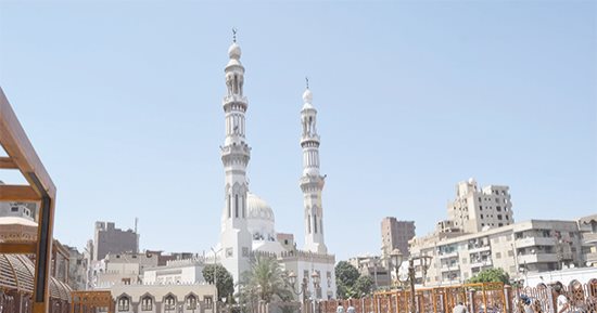 مساجد آل البيت.. مسجد القعقاع بن عمرو بالدقهلية.. من التهالك إلى منارة للعلم والعبادة.. أحد الشواهد الإسلامية العريقة.. تعرض لتصدعات وخطة الدولة لتطوير وعمارة بيوت الله أعادت إليه جانبًا من رونقه ومكانته
