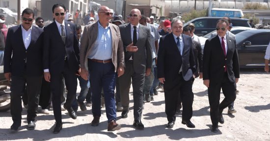 النيابة العامة تتابع إخلاء ساحة تحفظ على المركبات بالعامرية 