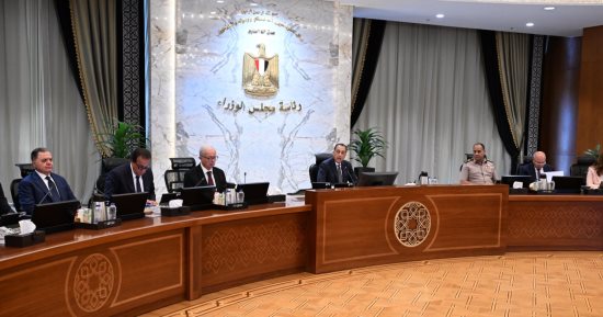 رئيس الوزراء: العمل على تنفيذ التكليفات الرئاسية وتوضيح الحقائق أمام المواطنين