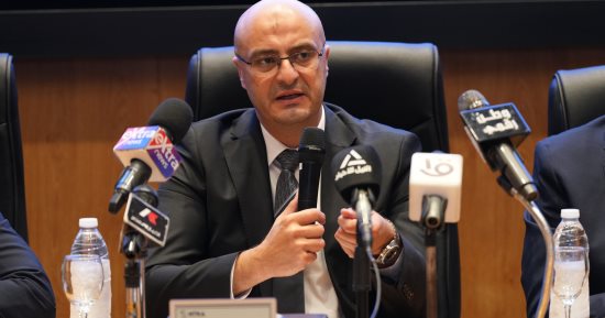 الاتصالات: ندرس إنشاء قائمة سوداء للمتورطين في عمليات الاحتيال عبر خطوط المحمول