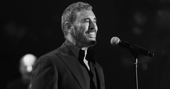 كاظم الساهر يطرح ألبوم بلا عنوان من 12 أغنية (فيديو)
