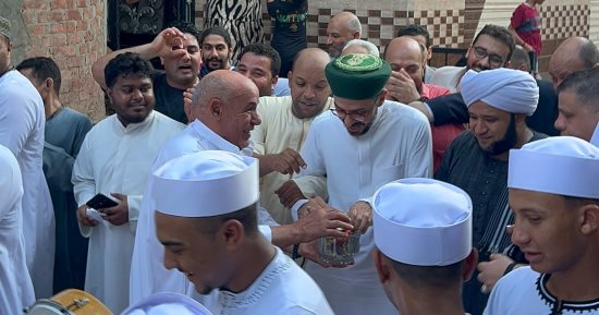 «عليك سلام الله».. الطرق الصوفية تحتفل بالمولد النبوي فى الدقهلية (فيديو)