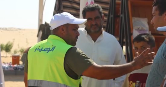 سوق الأربعاء بالشيخ زويد.. حركة تجارية تدعم الباعة وتخدم المواطنين