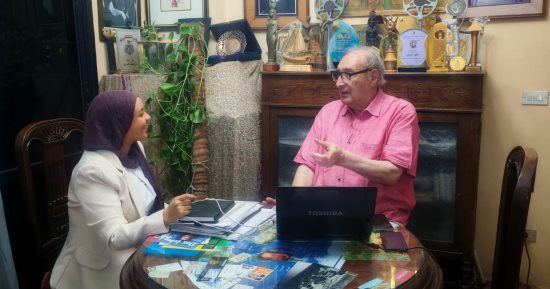 سعيد شيمى فى حوار لـ اليوم السابع: سقطت فى اختبارات معهد السينما ثلاث مرات.. أحمد زكى عبقرى فى التقمص وكنت بخبى الكاميرا بقماش أسود عشان أساعده يفصل.. كان كل همى أشوف خان واقف على رجليه وكنت بأفهمه من نظرة عين