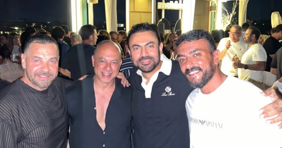 محمد كريم بصحبة أحمد العوضى وطارق العريان فى عيد ميلاد تامر مرسى