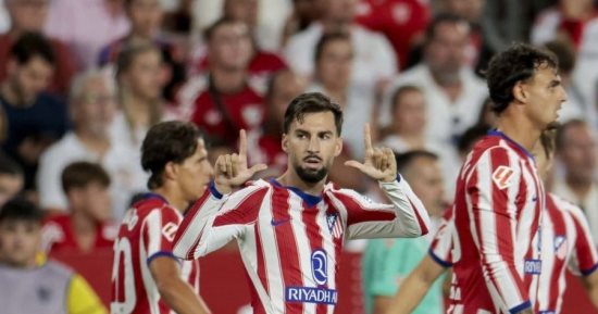 أتلتيكو مدريد يهزم إشبيلية 3-1 ويعتلى صدارة الدورى الإسبانى