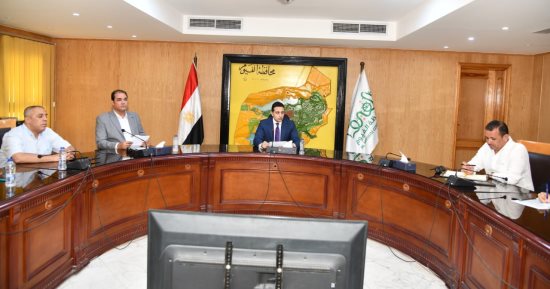 نائب محافظ الفيوم يناقش استعدادات تنفيذ الحملة القومية للتطعيم ضد الحصبة