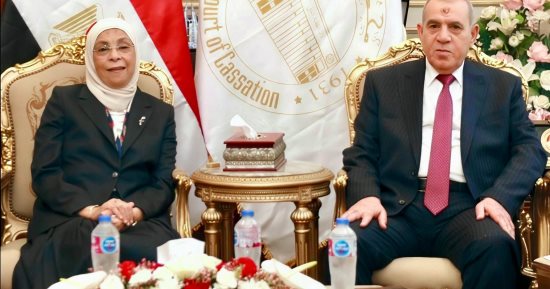 رئيسة النيابة الإدارية تهنئ رئيس محكمة النقض بتوليه منصبه