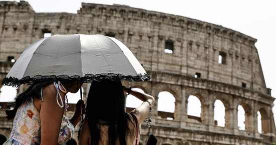 شبح التغيرات المناخية يفرض سيطرته على إيطاليا.. موجة حر شديدة تضرب روما