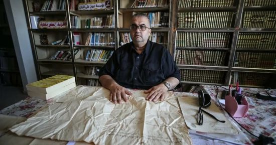 فلسطينيان يفوزان بجائزة اليونسكو لإنقاذهما مخطوطات نادرة أثناء الحرب على غزة