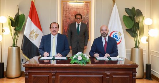 وزير الصحة يشهد توقيع مذكرة تفاهم لتعزيز الخدمات الصحية للمهاجرين