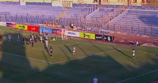 محمود أبو السعود يتعرض للإغماء في مواجهة المقاولون العرب والجونة (فيديو)