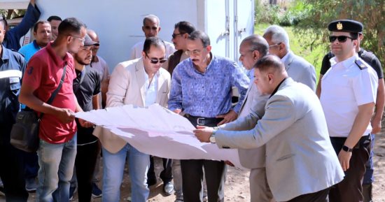 محافظ سوهاج يتفقد موقع تنفيذ وحدة تخفيض ضغط الغاز الطبيعي  بمدينة ساقلتة
