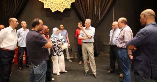 رئيس الأوبرا يتفقد مسرحى الجمهورية والموسيقى العربية