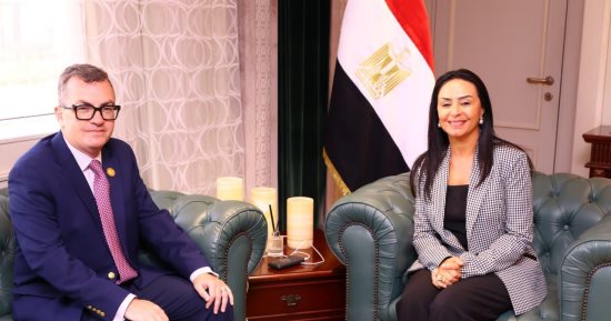 وزيرة التضامن: التوسع فى برامج التمكين الاقتصادى للأسر الأولى بالرعاية