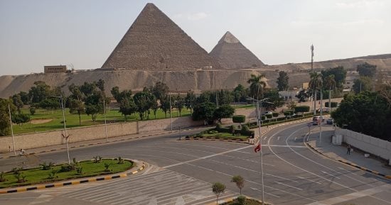 منطقة المتحف المصرى الكبير والأهرامات تتجمل لاستقبال الرئيس الصينى.. صور