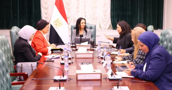 وزيرة التضامن تبحث مع الصحة دعم مراكز تنمية وصحة الأسرة