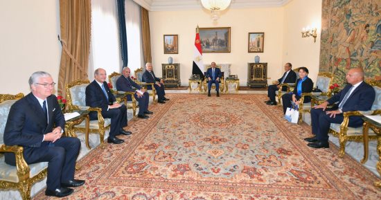 الرئيس السيسى يهنئ ميلونى بأطول حكومة فى تاريخ إيطاليا منذ الحرب العالمية الثانية ويدعوها لزيارة مصر.. الرئيس: أمن البحر الأحمر مسئولية الدول المشاطئة ونرفض عسكرته وتدويله.. والنيل شريان الحياة وقضية أمن قومى