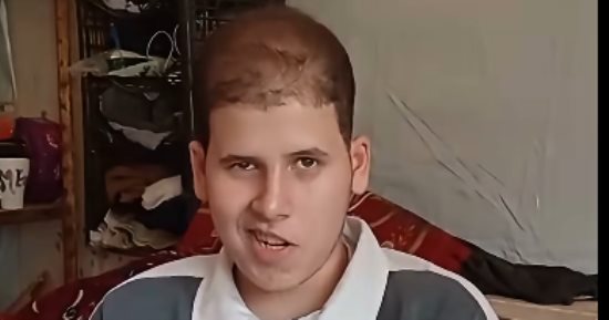صنعوا من وجعهم قوة.. غزيون تحدوا الحرب.. يحيى العزايزة طفل من غزة يحفظ أسماء دول العالم وعواصمها وفواتح السور.. ويواجه التوحد والنزوح بفخر وإصرار على مواصلة التعليم رغم حرب بدلت خريطة حياته