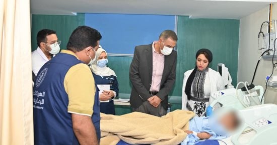 محافظ جنوب سيناء يتابع الحالة الصحية لمصابي حادث أتوبيس نويبع 