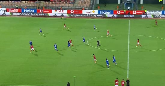 75 دقيقة.. الأهلي 0-0 سموحة.. نزول بقرار وأفشة