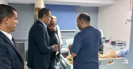 مدير التأمين الصحى الشامل بجنوب سيناء يتفقد مصابى حادث نويبع – طابا
