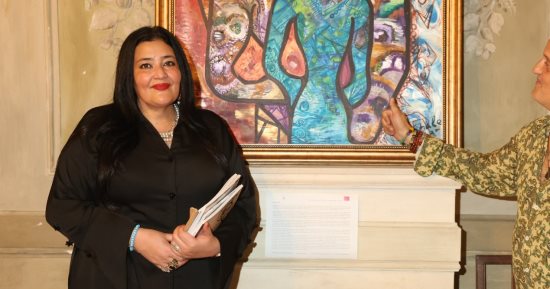 شاليمار شربتلي خلال مشاركتها ببينالي فينيسيا: الفن يصنع لنا حياة داخل الحياة