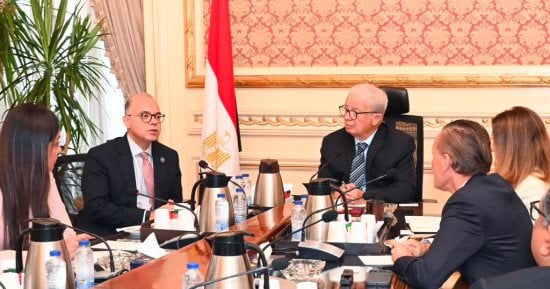 نائب رئيس الوزراء للشؤون الاقتصادية يستقبل وفدًا من مجموعة إنتيسا سان باولو الإيطالية 