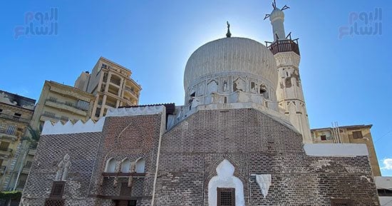 قرنين من الزمان.. مسجد العباسى منارة الآثار الإسلامية فى مدينة رشيد بالبحيرة
