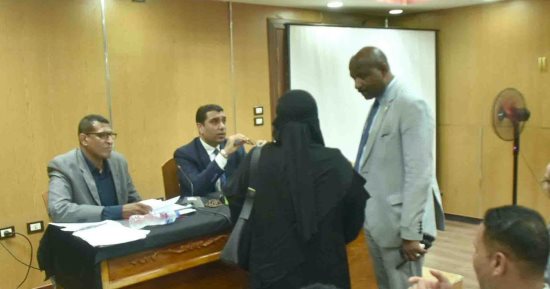 تنفيذا لتوجيهات الرئيس.. نائب محافظ الأقصر يبحث 41 طلبا وشكوى بلقاء اليوم المفتوح