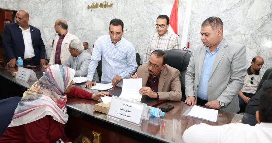 محافظ سوهاج يوجه بسرعة الاستجابة لمطالب المواطنين 