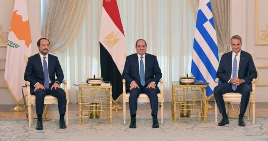 نص الإعلان المشترك لقمة العلمين الثلاثية بين مصر وقبرص واليونان: نجدد التزامنا بدعم الاستقرار في المنطقة.. نؤكد دعمنا الثابت لحقوق الشعب الفلسطيني.. وأهمية مواصلة تعزيز الشراكة  بين القاهرة والاتحاد الأوروبي