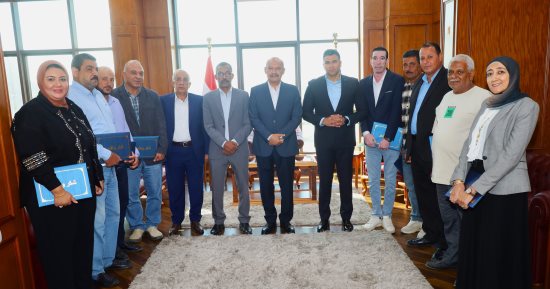 محافظ السويس يكرم المتميزين بقطاع الرى تقديرا لجهودهم فى استقرار المنظومة