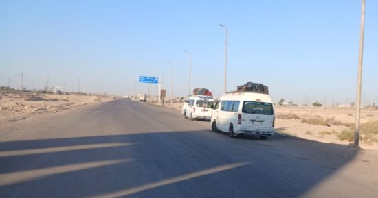 ضبط وسحب رخص 25 سيارة خلال حملة على مخالفات خطوط السير بقنا