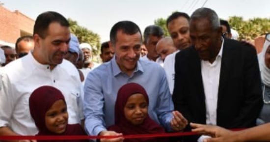 محافظ أسوان يفتتح مدرستين استعدادا للعام الدراسى الجديد