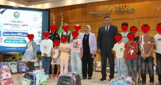 محافظ القليوبية يسلّم 400 شنطة ومستلزمات دراسية لـ100 أسرة من الأولى بالرعاية